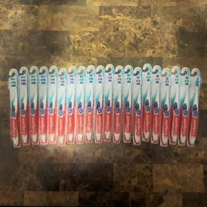 20x NWT Colgate 360 Soft Bristle Toothbrush - Assorted Colors